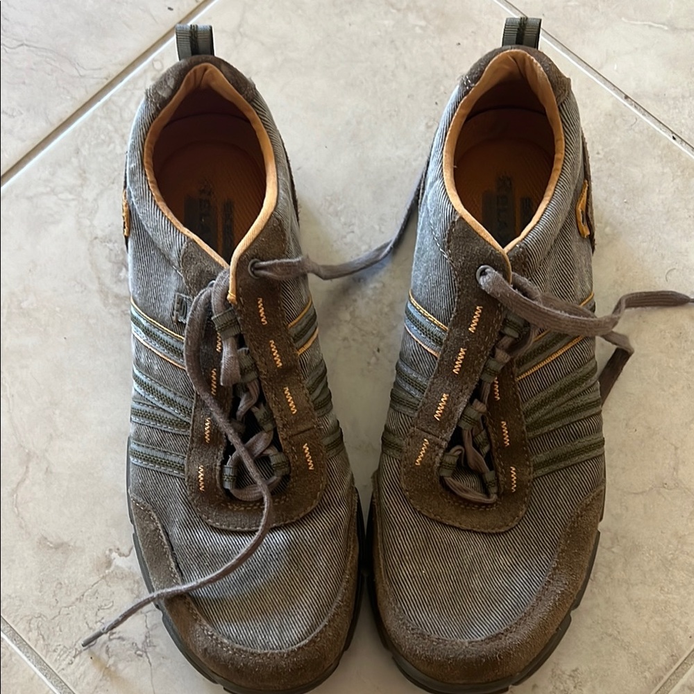 Brown Suede Sneakers with Rubber Sole